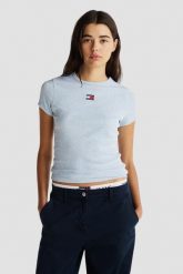 TOMMY JEANS Błękitny t-shirt damski. Niebieskie t-shirty damskie Tommy Jeans, s, bez wzorów, z jeansu, bez kołnierzyka. W wyprzedaży za 160.99 zł.