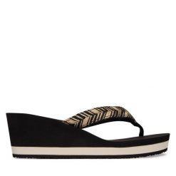 Japonki Tommy Hilfiger. Czarne klapki damskie Tommy Hilfiger, bez wzorów, bez obcasa, bez zapięcia. Za 229.99 zł.