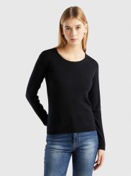 Benetton Sweter w kolorze czarnym rozmiar: XL. Czarne swetry klasyczne damskie Benetton, xl, z bawełny, bez kołnierzyka. Za 100.99 zł.