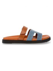 Steve Madden Klapki w kolorze jasnobrązowo-błękitnym rozmiar: 37. Brązowe klapki damskie Steve Madden, bez wzorów, z otwartym noskiem, bez obcasa, bez zapięcia. Za 188.40 zł.