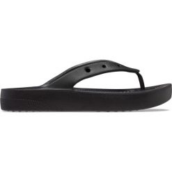 Japonki plażowe damskie Crocs Classic Platform Flip. Białe klapki damskie Crocs, bez wzorów, bez obcasa, bez zapięcia. W wyprzedaży za 129.00 zł.