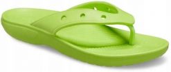Japonki Dla Dorosłych Crocs Classic Flip. Niebieskie klapki damskie Crocs, bez wzorów, z materiału, bez obcasa, bez zapięcia. Za 97.99 zł.