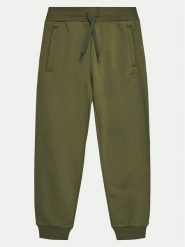 Adidas Spodnie dresowe Boyfriend IX7645 Zielony Loose Fit. Zielone spodnie dresowe dziewczęce Adidas, bez wzorów, z bawełny. Za 99.99 zł.