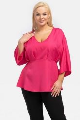 Bluzka urocza z dekoltem w serek odcina pod biustem MADRYTA Viva Magenta malinowa. Czerwone bluzki damskie KARKO, l, bez wzorów, z elastanu, eleganckie, bez kołnierzyka, plus size, bez ramiączek. Za 79.50 zł.