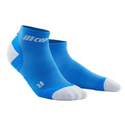Skarpety do biegania damskie CEP Ultralight kompresyjne low-cut. Niebieskie skarpetki damskie CEP, bez wzorów. Za 64.00 zł.