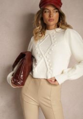 Biały Sweter z Wiskozy Ozdobiony Tłoczeniem Harizia. Białe swetry klasyczne damskie Renee, na zimę, z wiskozy, bez kołnierzyka. Za 139.99 zł.