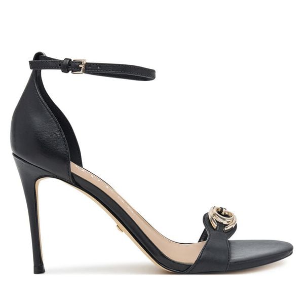 Sandały Guess. Czarne sandały damskie Guess, z aplikacjami, bez obcasa, na szpilce, bez zapięcia. Za 519.99 zł.