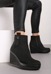 Czarne Casualowe Botki na Koturnie Wykończone z Boku Brokatem Naviselle. Czarne botki damskie Renee, z jeansu, eleganckie, bez obcasa, na koturnie, bez zapięcia. Za 149.99 zł.