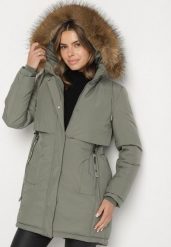 Zielona Casualowa Kurtka Parka z Kapturem z Futerkiem Nallorea. Zielone parki damskie Born2be, l, z dzianiny, z kapturem. Za 299.99 zł.