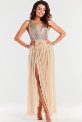 Długa sukienka na wesele z rozcięciem beżowa z cekinami. Brązowe sukienki damskie Awama, bez wzorów, wizytowe, bez ramiączek. Za 539.00 zł.