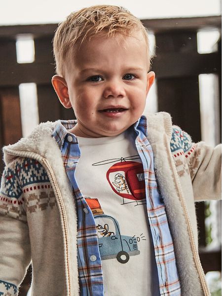 Mayoral Bluzka 2038 Écru Regular Fit. T-shirty i koszulki chłopięce Mayoral, bez wzorów, z bawełny, bez kołnierzyka, bez ramiączek. Za 69.99 zł.