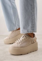 Beżowe Skórzane Sneakersy na Platformie i Koturnie Zdobione Perforacją Penie. Brązowe obuwie sportowe damskie Born2be, z jeansu, bez zapięcia. Za 199.99 zł.