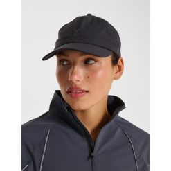 Czapka z daszkiem Hummel Pulse. Czarne czapki z daszkiem damskie Hummel, bez wzorów. Za 171.00 zł.