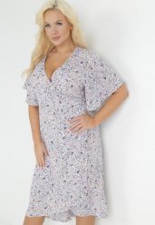 Jasnofioletowa Kopertowa Sukienka Midi w Kwiaty Imery. Fioletowe sukienki damskie Born2be, bez wzorów, bez ramiączek. Za 159.99 zł.