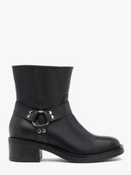 Czarne botki biker boots ze skóry licowej. Czarne botki damskie Ryłko, ze skóry, bez obcasa, bez zapięcia. Za 549.99 zł.