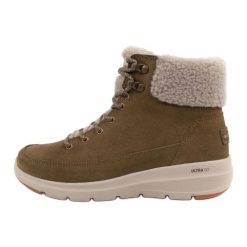 Buty Skechers Glacial Ultra-Woodlands 16677/OLV brązowe. Brązowe botki damskie na zimę, z materiału, eleganckie, bez obcasa, bez zapięcia. Za 432.01 zł.