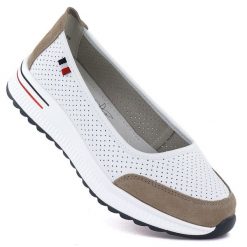 Skórzane baleriny na grubej podeszwie ażurowe białe Jezzi 7815. Białe balerinki damskie Jezzi, w ażurowe wzory, ze skóry. Za 169.99 zł.