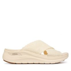 Klapki Skechers. Brązowe klapki damskie Skechers, bez wzorów, bez obcasa, bez zapięcia. Za 289.99 zł.
