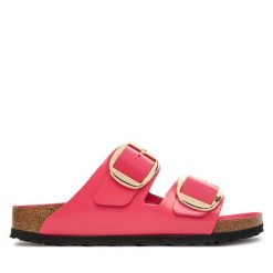 Klapki Birkenstock. Czerwone klapki damskie Birkenstock, bez wzorów, bez obcasa, bez zapięcia. Za 719.99 zł.