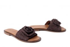 BOCCATO 0633-11 brown textile, klapki damskie. Brązowe klapki damskie Boccato, bez wzorów, bez obcasa, na obcasie, bez zapięcia. Za 250.67 zł.