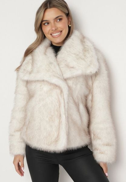 Jasnobeżowa Kurtka Futerko z Szerokim Kołnierzem Vertilira. Brązowe kurtki damskie Born2be, m, bez wzorów, z futra, bez kaptura. Za 244.99 zł.