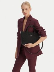 Guess Torebka J6GZ37 WR200 Czarny. Czarne torebki klasyczne damskie Guess, ze skóry, bez dodatków. Za 269.99 zł.