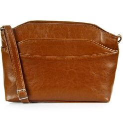 Torebka skórzana damska listonoszka DAN-A T11 camel. Brązowe shopper bag DAN-A, bez wzorów, ze skóry, małe, bez dodatków. Za 229.99 zł.
