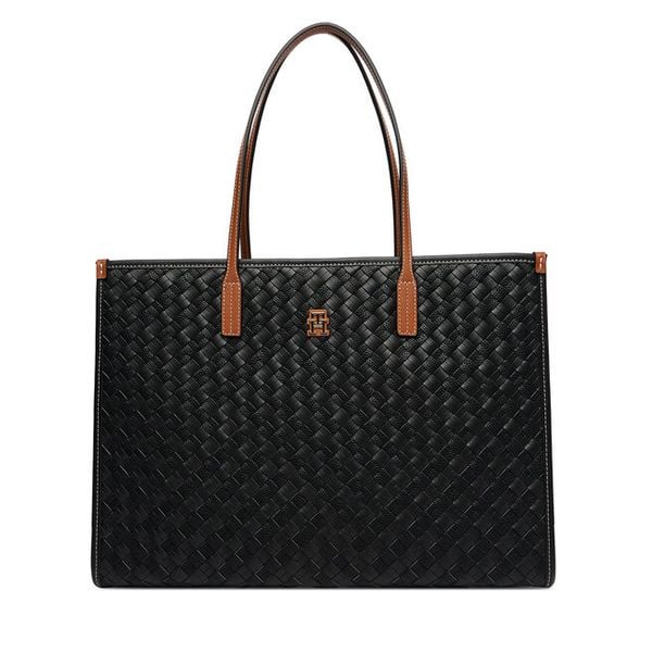 Torebka Tommy Hilfiger. Czarne shopper bag Tommy Hilfiger, bez wzorów, bez dodatków. Za 438.99 zł.
