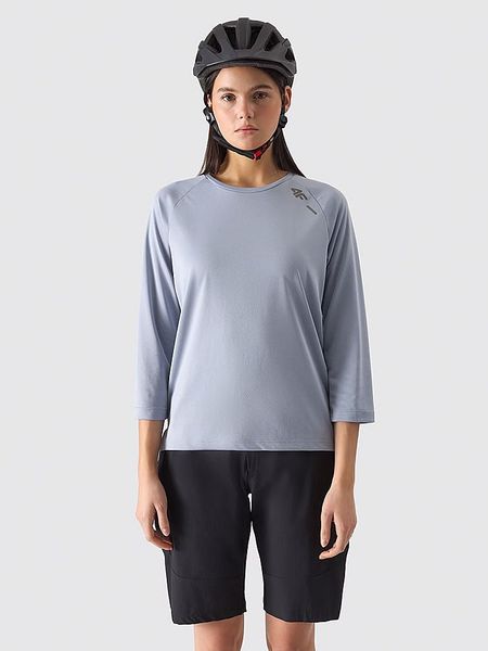 4F Koszulka sportowa w kolorze błękitnym rozmiar: S. Niebieskie koszulki sportowe damskie 4F, s, bez wzorów, z materiału, bez ramiączek, outdoorowe. Za 61.45 zł.