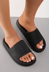 Czarne Piankowe Klapki w Stylu Basic Oreithano. Czarne klapki damskie Renee, bez wzorów, bez obcasa, na płaskiej podeszwie, bez zapięcia. Za 19.99 zł.