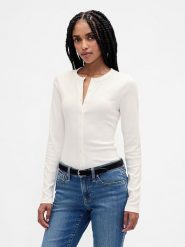 GAP Kardigan w kolorze kremowym rozmiar: XS. Brązowe kardigany damskie GAP, xs, bez wzorów. Za 66.47 zł.