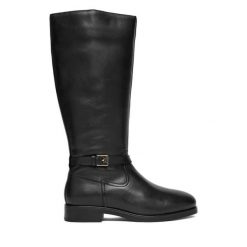 Kozaki Tommy Hilfiger. Czarne kozaki damskie Tommy Hilfiger, bez obcasa, na płaskiej podeszwie, bez zapięcia. Za 999.99 zł.