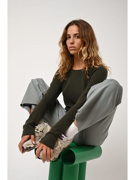 AUTHENTIC CASHMERE Kaszmirowy sweter "Epéna" w kolorze khaki rozmiar: M. Brązowe swetry klasyczne damskie AUTHENTIC CASHMERE, m, z kaszmiru, bez kołnierzyka. Za 275.40 zł.