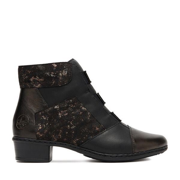 Botki Rieker. Brązowe botki damskie Rieker, bez obcasa, na płaskiej podeszwie, bez zapięcia. Za 309.99 zł.