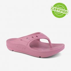 Damskie klapki Coqui Riva na koturnie 3 cm. Czerwone klapki damskie Coqui, bez wzorów, z materiału, bez obcasa, na koturnie, bez zapięcia. Za 129.99 zł.