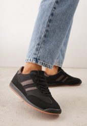 Czarno-Brązowe Sneakersy z Geometrycznym Motywem Jannata. Czarne obuwie sportowe damskie Born2be, z dresówki, bez zapięcia. Za 99.99 zł.
