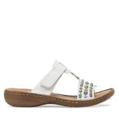 Klapki Rieker. Białe klapki damskie Rieker, bez wzorów, bez obcasa, bez zapięcia. Za 279.99 zł.
