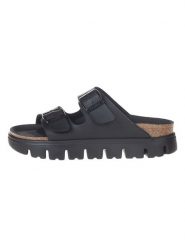 Birkenstock Klapki "Arizona" w kolorze czarnym rozmiar: 41. Czarne klapki damskie Birkenstock, bez wzorów, z otwartym noskiem, bez obcasa, bez zapięcia. Za 371.59 zł.