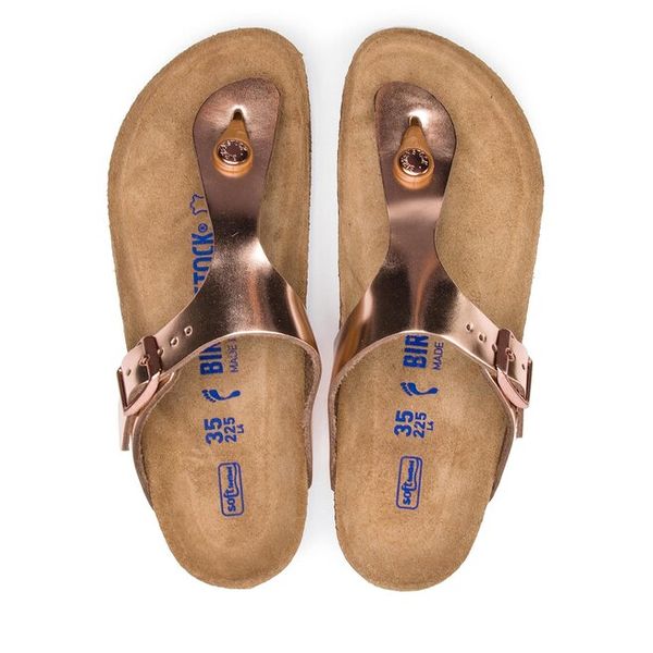 Japonki Birkenstock. Czerwone klapki damskie Birkenstock, bez wzorów, bez obcasa, bez zapięcia. Za 379.99 zł.