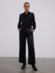 BGN Spodnie w kolorze czarnym rozmiar: 34. Czarne spodnie materiałowe damskie BGN, bez wzorów, z materiału. Za 135.81 zł.