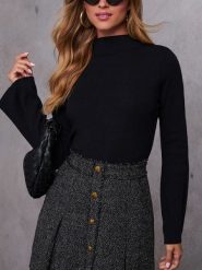 Milan Kiss Sweter w kolorze czarnym rozmiar: XL. Czarne swetry klasyczne damskie Milan Kiss, xl, bez kołnierzyka. Za 152.99 zł.
