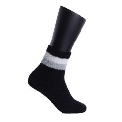 Skarpety 2514 Softee Grip czarne 35-38. Białe skarpetki damskie 2117 OF SWEDEN, bez wzorów, z elastanu. Za 129.99 zł.
