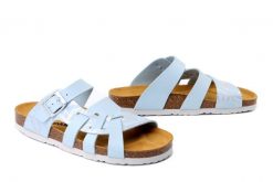 DR. BRINKMANN 700804-55 hellblau, klapki damskie. Niebieskie klapki damskie Dr. Brinkmann, bez wzorów, bez obcasa, bez zapięcia. Za 148.67 zł.