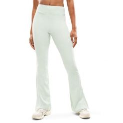 Damskie legginsy sportowe z rozszerzaną nogawką Fitness Siroko Icardi Green. Zielone legginsy sportowe damskie SIROKO, l, bez wzorów, z tkaniny, z podwyższonym stanem, na fitness i siłownię. Za 176.00 zł.