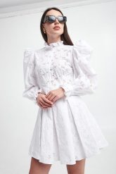Sukienka CUSTOMMADE. Sukienki damskie Custommade, bez wzorów, bez ramiączek. W wyprzedaży za 799.77 zł.