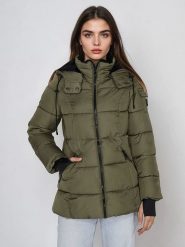 Steve Madden Kurtka zimowa w kolorze ciemnozielonym rozmiar: M. Zielone kurtki damskie Steve Madden, na zimę, m, bez wzorów, z puchu, bez kaptura. Za 261.67 zł.