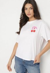 Biały T-shirt z Bawełną Cyrkoniami i Motywem Wiśni Linmira. Białe t-shirty damskie Born2be, m, bez wzorów, z bawełny, bez kołnierzyka. Za 69.99 zł.