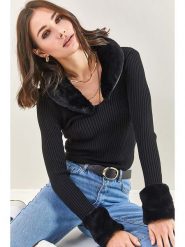 Bianco Lucci Sweter w kolorze czarnym rozmiar: onesize. Czarne swetry klasyczne damskie Bianco Lucci, prążkowane, bez kołnierzyka. Za 73.99 zł.