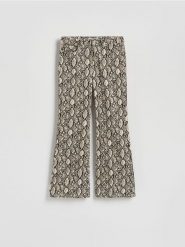 Jeansy w zwierzęcy wzór - wielobarwny. Jeansy damskie Reserved. Za 179.99 zł.