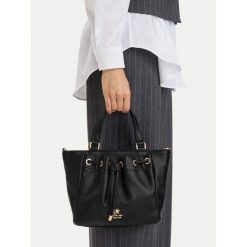 Torebka Beverly Hills Polo Club. Czarne torebki klasyczne damskie Beverly Hills Polo Club, bez dodatków. Za 229.99 zł.